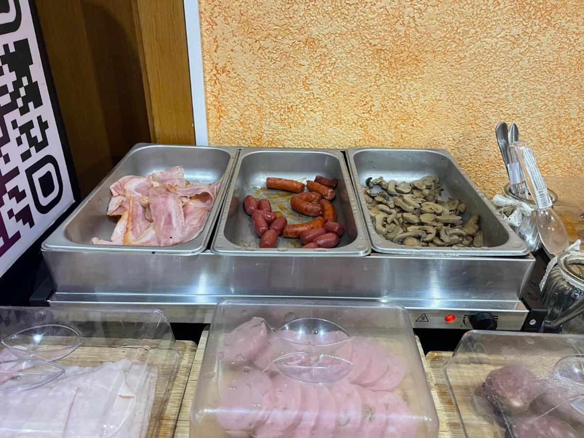 埃斯特里-德阿内乌 阿内乌山谷旅馆酒店 外观 照片